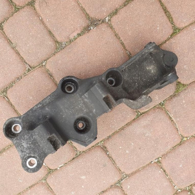 Łapa pompy wspomagania VIVARO TRAFIC 8200462166