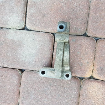 Łapa reduktora Opel Insignia 55560069 4x4