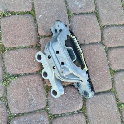 Łapa silnika 1.5D LIFT Opel Astra K V 39193447