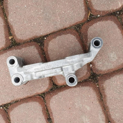 Łapa silnika 1.6D Opel Astra K V 13363927