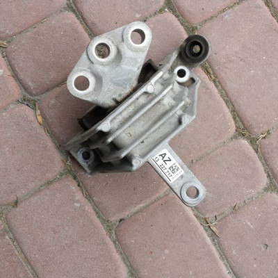 Łapa silnika poduszka Opel Insignia 2.0 CDTI