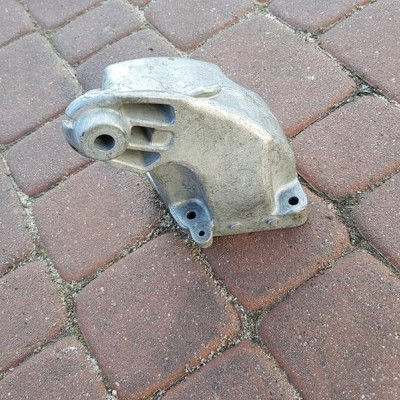 Łapa silnika wspornik Mercedes W218 A6422233404