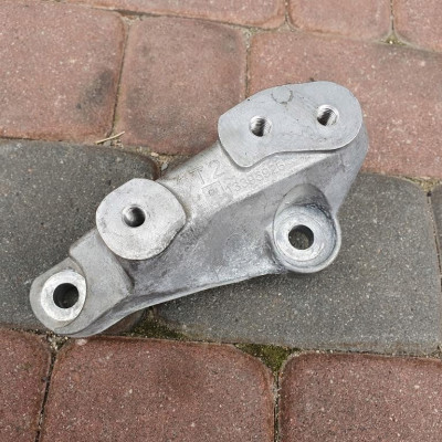 Łapa skrzyni biegów T2 170KM Opel Zafira C