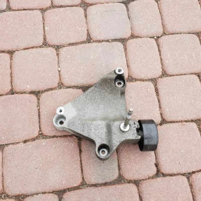 Łapa spreżarki 2.0T Opel Astra J IV 4 OPC 12605471