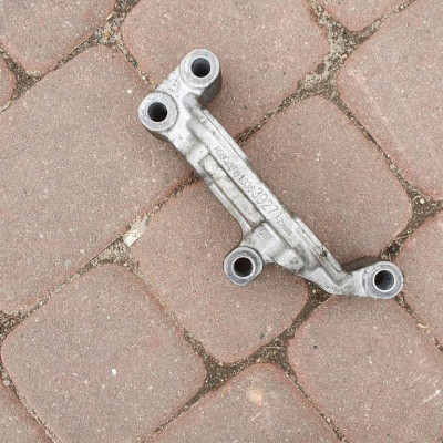 Łapa wspornik silnika Opel Astra K V 13363927