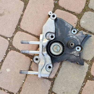 Łapa wspornik silnika Opel Combo D 55206166