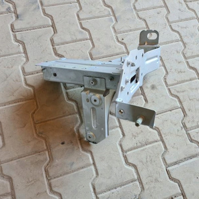 Cwiartka podłóżnica lewa Renault Clio IV 4