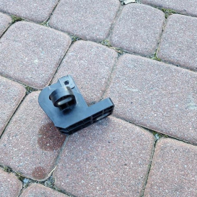 Uchwyt chłodnicy Renault Megane IV 625239450R