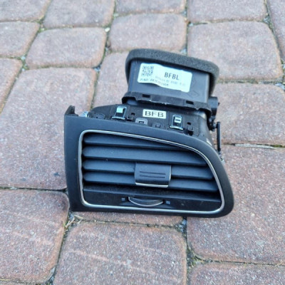 Kratka lewa deski Renault Megane IV 687616296R