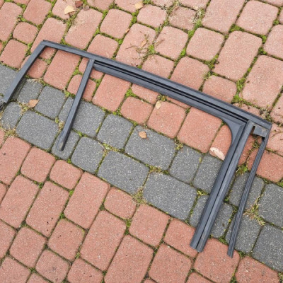 Listwa uszczelka zgarniacz kombi Renault Megane IV