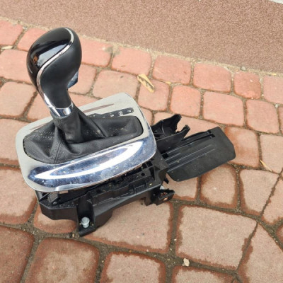 Wybierak biegów automat Opel Insignia 13306867