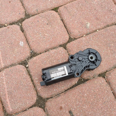 Silniczek fotela EU Opel Insignia 4513430 04