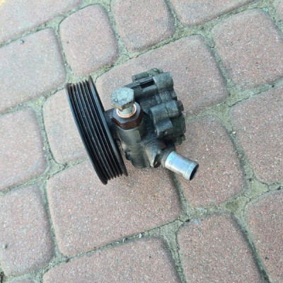 Pompa wspomagania 2.0CDTI Opel Insignia 13273784