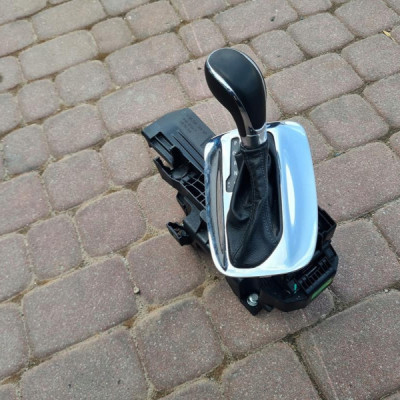 Wybierak biegów automat Opel Insignia 13306867