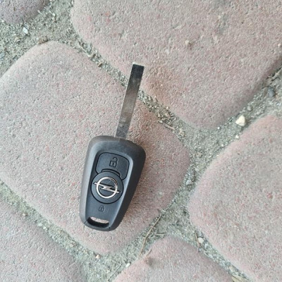 Kluczyk obudowa kluczyka przyciski Opel Astra K V