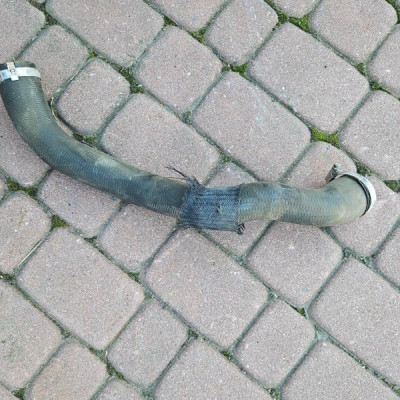 Rura intercoolera 1.5D PROACE CITY Berlingo Rifter Combo D 9820100680