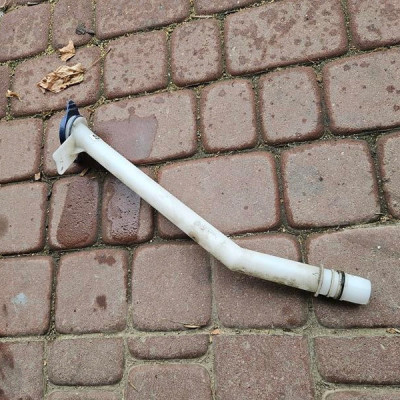 Rurka wlew spryskiwaczy zbiorniczka TOYOTA CH-R CHR