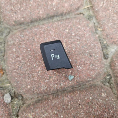 Przycisk włacznik przełacznik parkowania Opel Mokka