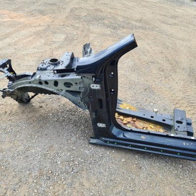 Cwiartka próg słupek podłożnica OPEL INSIGNIA B