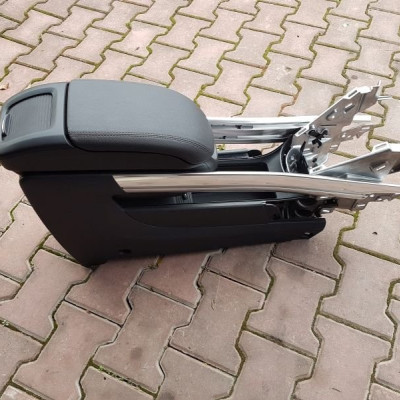 Tunel podłokietnik kompletny IGŁA Opel Zafira C