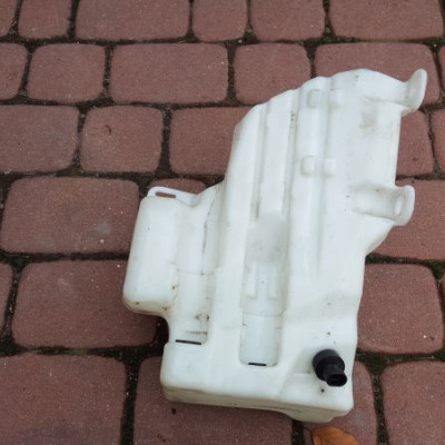ZBIORNICZEK SPRYSKIWACZY OPEL INSIGNIA 13240935