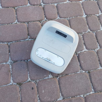 Lampka podsufitki Vivaro Trafic III 739483145R