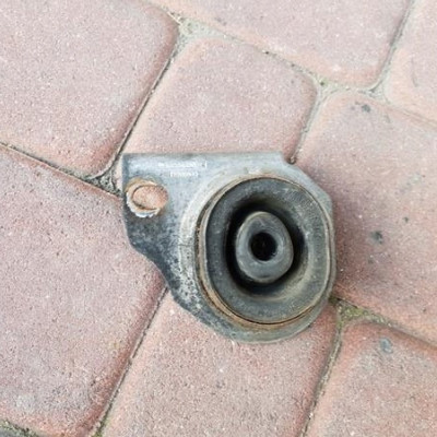 Poduszka mocowanie tłumika Astra J IV 13264350