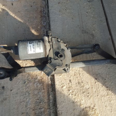 MECHANIZM WYCIERACZEK OPEL CORSA D 13182340