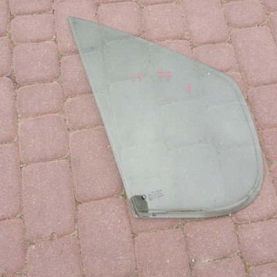 Szyba drzwi prawy przód VIVARO TRAFIC 2011 2011r