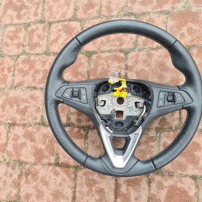 Kierownica skóra grzana Opel Astra K V 5 411
