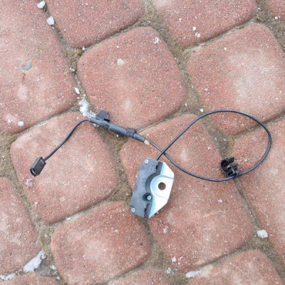 Wzmacniacz antenowy antena Opel Astra K V 22891860