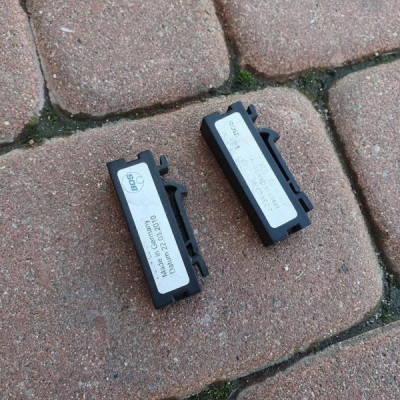 Trzymak rolety tył tylny kombi Opel Insignia