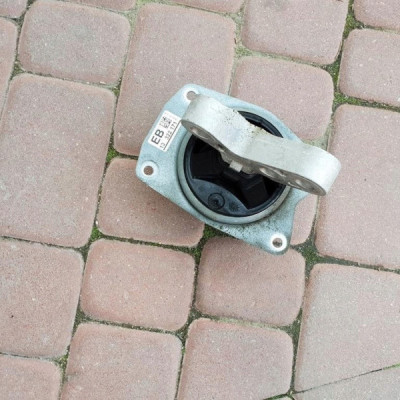 Łapa poduszka 2.0 CDTI Opel Insignia 13322171