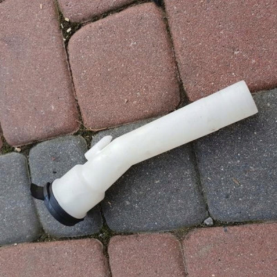 Korek wlew spryskiwaczy Opel Astra J 13260584