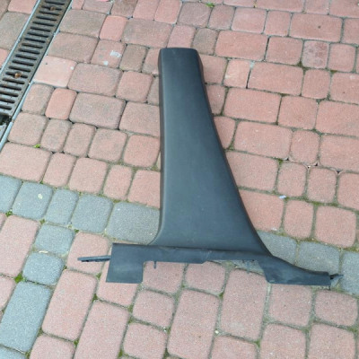 Obudowa słupka osłona słupek lewy osobówka Opel COMBO D FIAT DOBLO II 2