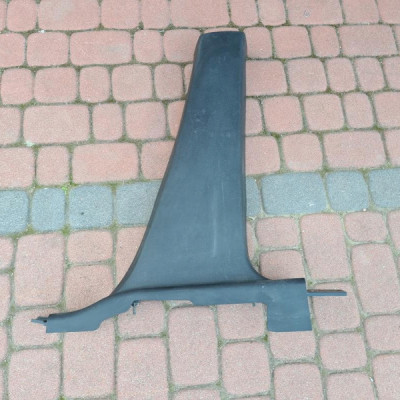 Obudowa słupka osłona słupek prawy osobówka Opel COMBO D FIAT DOBLO II 2