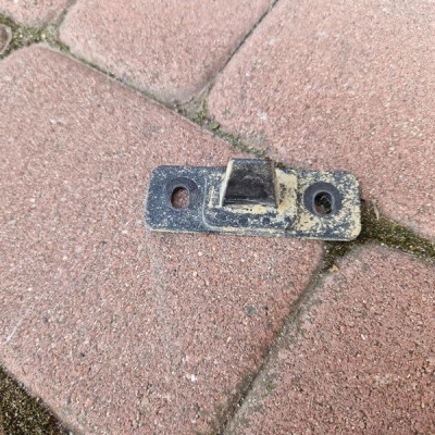 Prowadnica drzwi rygiel bolec Opel COMBO D FIAT DOBLO II 2