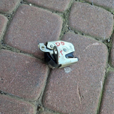 Zamek drzwi tył tylnych prawy EUROPA Opel COMBO D FIAT DOBLO II 2