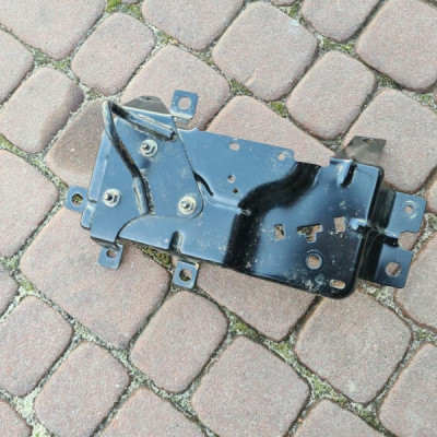 Rygiel zamek drzwi tylnych wspornik Opel COMBO D FIAT DOBLO II 2