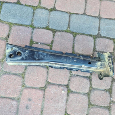 Strega zniotu wspornik sanek kieł prawy Opel COMBO D FIAT DOBLO II 2