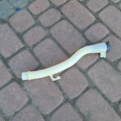 Zbiorniczek spryskiwaczy wlew rurka Opel COMBO D FIAT DOBLO II 2
