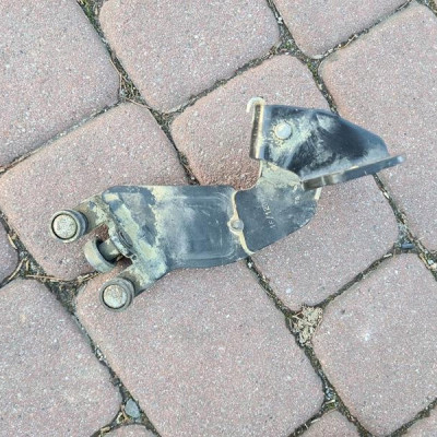 Rolka prowadnica drzwi przesuwnych prawa Opel COMBO D FIAT DOBLO II 2