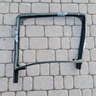 Uszczelka drzwi lewy bok zgarniacz Opel COMBO D FIAT DOBLO II 2