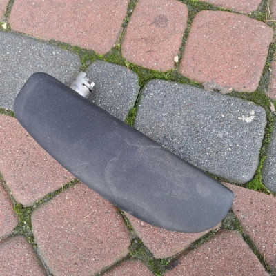 Podłokietnik fotela kierowcy wspornik Opel Combo D