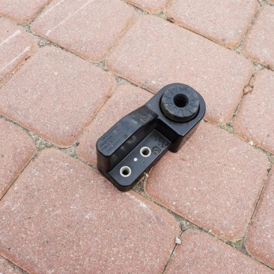 Uchwyt chłodnicy Opel Astra K V 13466590