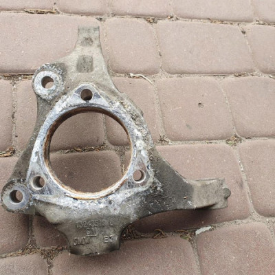 Piasta łożysko zwrotnica lewa Opel Insignia 13243519