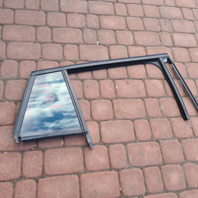 Uszczelka zgarniacz szyba tył kombi Astra K 2020r