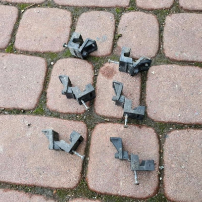 Uchwyt wieszak mocowanie progu Opel Insignia