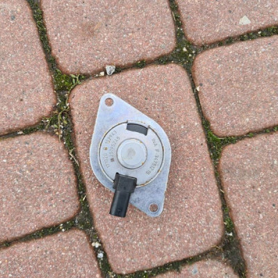 Czujnik wału położenia 1.4T Opel Zafira C 25195245