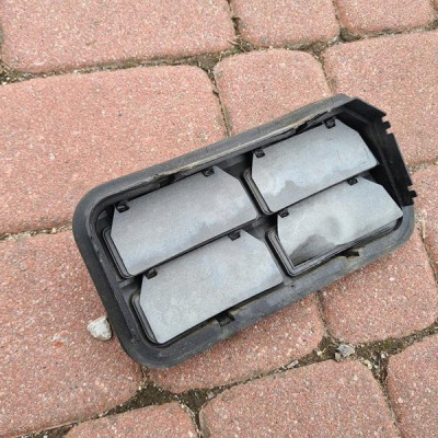 Wywietrznik kratka tylna Opel Meriva B 13502040